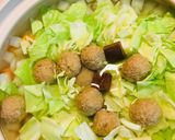 土鍋で！冷凍鶏団子と野菜のコンソメスープ作り方6写真