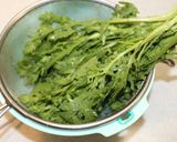 春菊としめじと人参の胡麻和え　作り方1写真