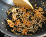 食べる煮干しと胡桃の蜂蜜しょうゆ作り方3写真