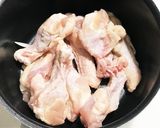 簡単☆鶏手羽元と野菜の食べるスープ作り方1写真