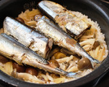 秋の香り＊さんまと甘栗の炊き込みご飯作り方3写真