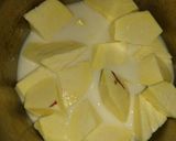 チーズの様な味わい♪薩摩芋の塩麹ミルク煮作り方1写真