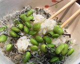 簡単！しらすと梅と枝豆と塩昆布の混ぜご飯作り方3写真