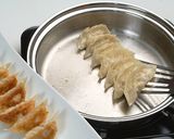 ステンレス鍋で餃子を焼く作り方7写真
