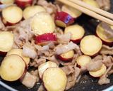 さつま芋と豚バラの炒め物作り方7写真