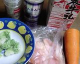 牛乳でチンし、ニンジンと鶏肉の弁当おかず作り方1写真