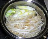 半熟たまご入り☆キムチチゲ風うどん作り方2写真