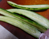 つるむらさきと胡瓜、牛肉の炒め物作り方1写真