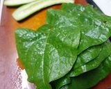 つるむらさきと胡瓜、牛肉の炒め物作り方2写真