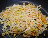 簡単！銀鮭ともやしのバター醤油炒め作り方4写真