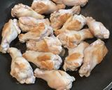 簡単！みかんと紅茶の鳥手羽元煮作り方1写真