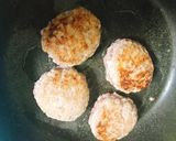 簡単☆卵不使用!ふわふわ煮込みハンバーグ作り方4写真