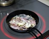 舞茸とベーコンのガーリックバター炒め作り方1写真
