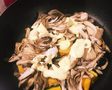 簡単！かぼちゃと舞茸のマヨネーズ炒め作り方2写真