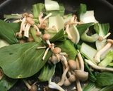 簡単！青梗菜ときのこの中華風ピリ辛ナムル作り方1写真