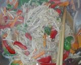 とろ~りあったか焼肉のせラーメン作り方2写真