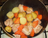 ねっとりほくほく！新じゃがと鶏肉の旨煮作り方5写真