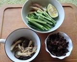 キノコときゅうりのあたた生だしかぼす和え作り方2写真