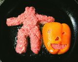 ハロウィン風パプリカの肉詰めハンバーグ作り方2写真