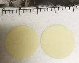 餃子の皮で簡単に☆おばけちゃんスナック作り方1写真