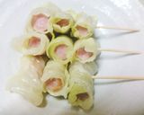 コンソメ茹でキャベツ巻きソーセージ串作り方4写真