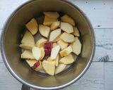 さつま芋とりんごのハチミツ煮作り方1写真