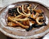 ヌメリスギタケの焼きキノコ・エゴマ入り作り方6写真