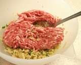 米油で♪蒸し揚げ焼きＨＭミニ肉まん作り方7写真