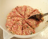 米油で♪蒸し揚げ焼きＨＭミニ肉まん作り方9写真