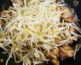 チキンともやしのガリバタ醤油炒め作り方4写真