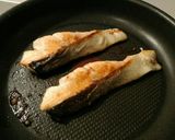 フライパンで簡単！ふっくら秋鮭の塩焼き♡作り方4写真