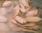 鶏の手羽先と白菜のシンプルスープ作り方2写真