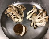 牛肉とキノコのオイスターソース炒め作り方2写真