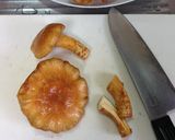 株とりなめこ☆サーモンのバター醤油♪作り方1写真