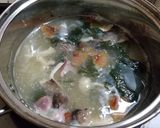 山採り4種キノコとワカメの味噌汁作り方8写真