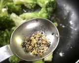 5分でできる副菜。ブロッコリーマヨ焼き作り方2写真