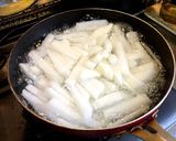 大根が旨い！大根と豚コマの味噌風味煮炒め作り方1写真