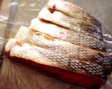 お魚ハンバーグ☆新巻鮭でフィッシュバーグ作り方1写真