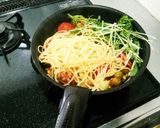 ホットグリーンオリーブパスタ作り方2写真