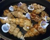 つぶ貝のガーリックオイル焼き作り方1写真