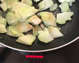 作り置きにオススメ♡はやとうりのきんぴら作り方5写真