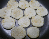 簡単！長いもと豆苗のマヨ醤油炒め作り方3写真