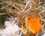 野菜高騰お助けモヤシとちくわ豚玉お好み焼作り方3写真