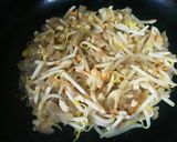 野菜高騰お助けモヤシとちくわ豚玉お好み焼作り方5写真