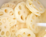 超簡単！鶏つくねのれんこんはさみ焼き作り方1写真