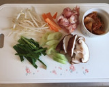 【簡単】お家で出来る旨辛キムチチゲうどん作り方1写真
