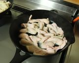 かいわれだいこんと鶏皮の塩レモン和え作り方1写真