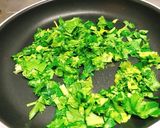 新鮮セロリの葉っぱ炒め作り方1写真