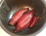 クルミとチーズでさつまいものポテサラ♪作り方1写真