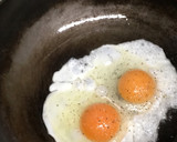 中火1分ふたをして弱火で5分の目玉焼き作り方2写真